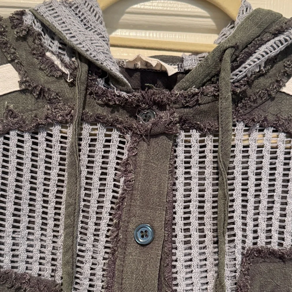 POL women’s Two-Tone crochet like Hooded Utility Jacket in Gray and Olive NWOT - Picture 9 of 16